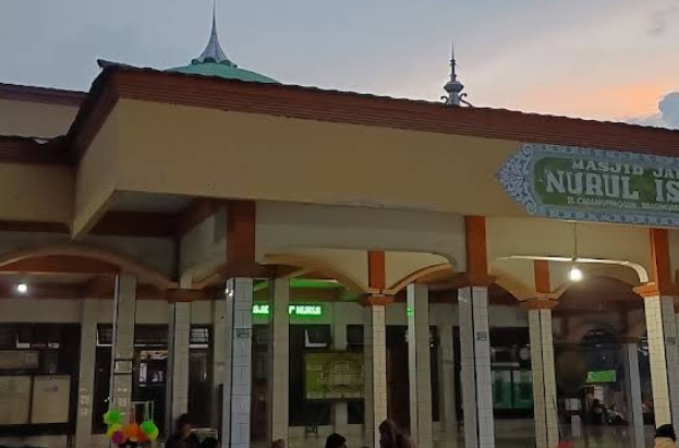 Masjid Nurul Islam Desa Cadangpinggan